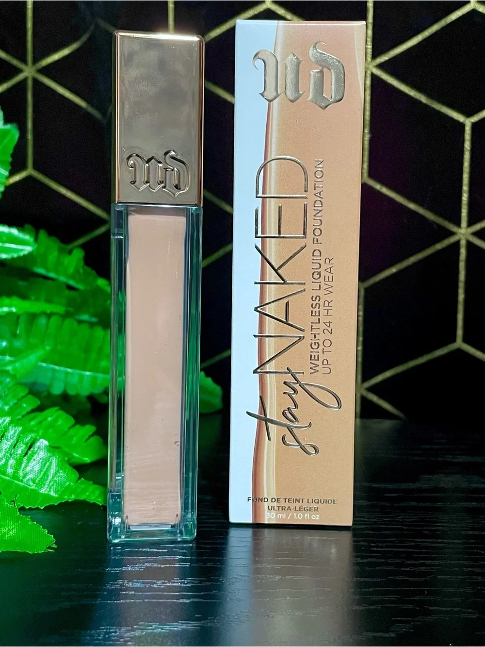 Urban Decay Stay Naked Weightless Liquid Foundation - Discontinued